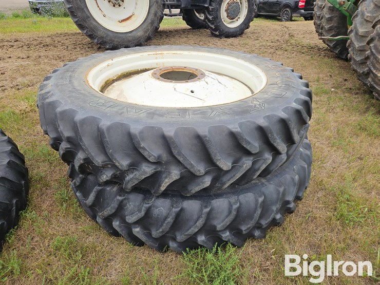new-holland-8770-image-4