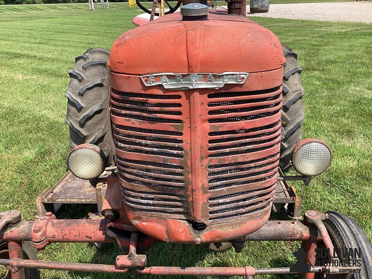 1946-farmall-a-2wd-tractor-w/woods-belly-mower-image-18