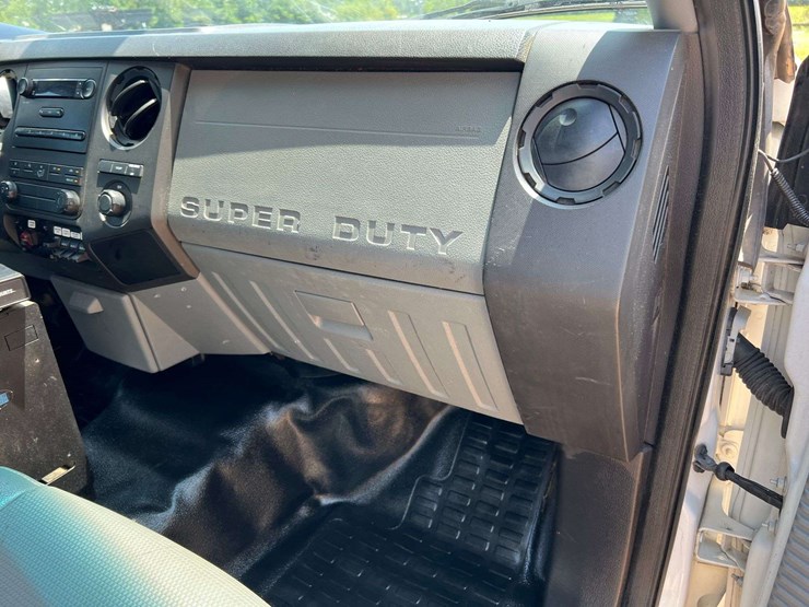 2015-ford-f550-image-45