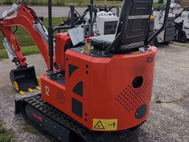 zjg-mini-excavator-zj-12-(red)-image-7