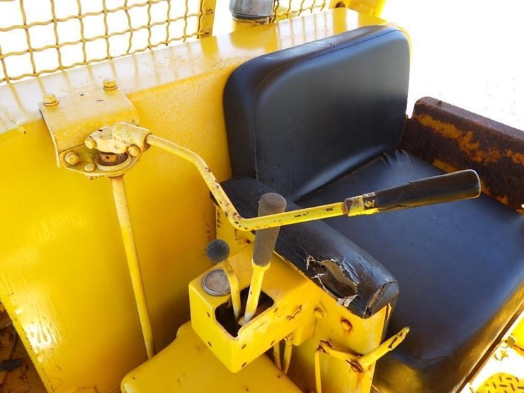 caterpillar-d6-image-35