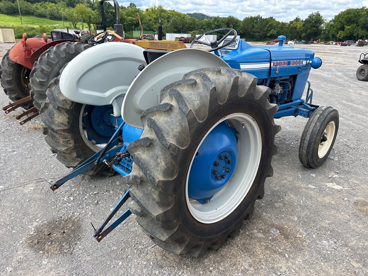 ford-3000-image-4