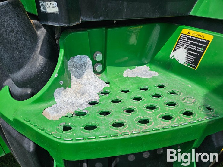 2011-john-deere-8285r-image-16