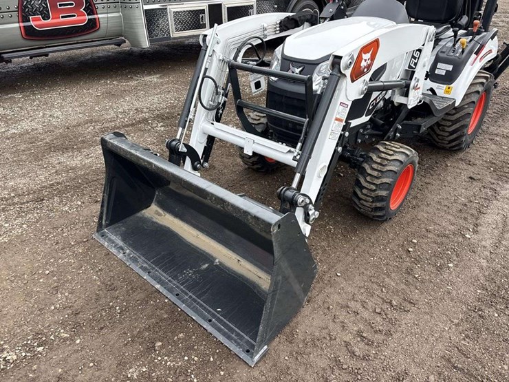 bobcat-1021-with-loader-and-12-backhoe-bucket-image-5