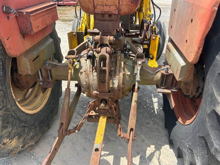 massey-ferguson-165-image-6