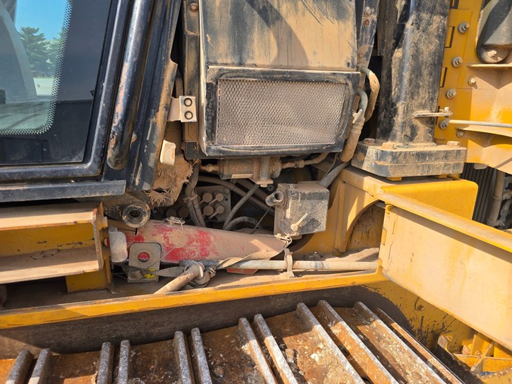 caterpillar-953d-image-76