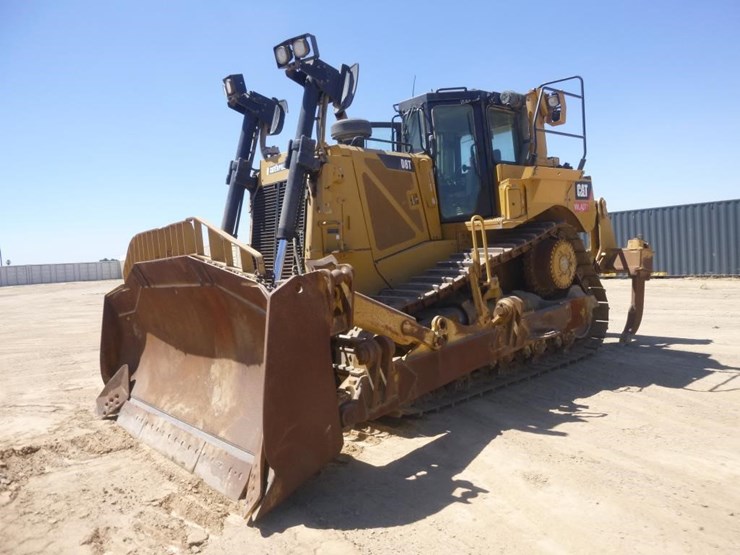2012-caterpillar-d8t-image-2