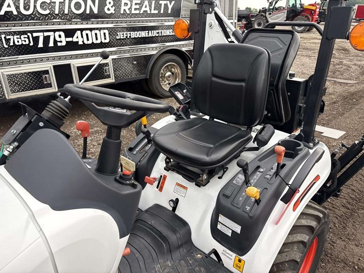bobcat-1021-with-loader-and-12-backhoe-bucket-image-11