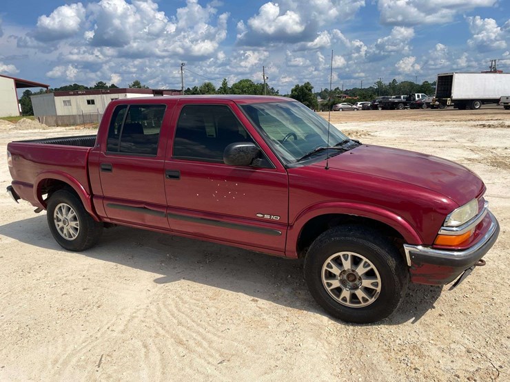 2002-chevrolet-s10-image-4