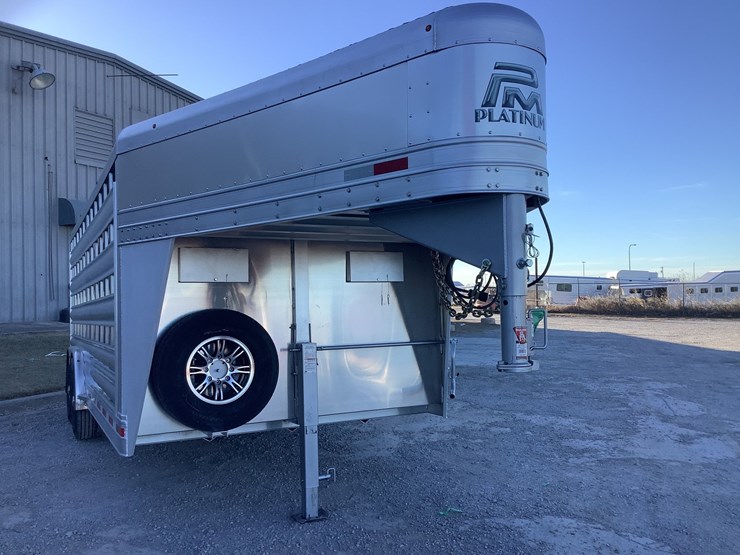 2025-platinum-18'-x-8"-livestock-trailer-image-12
