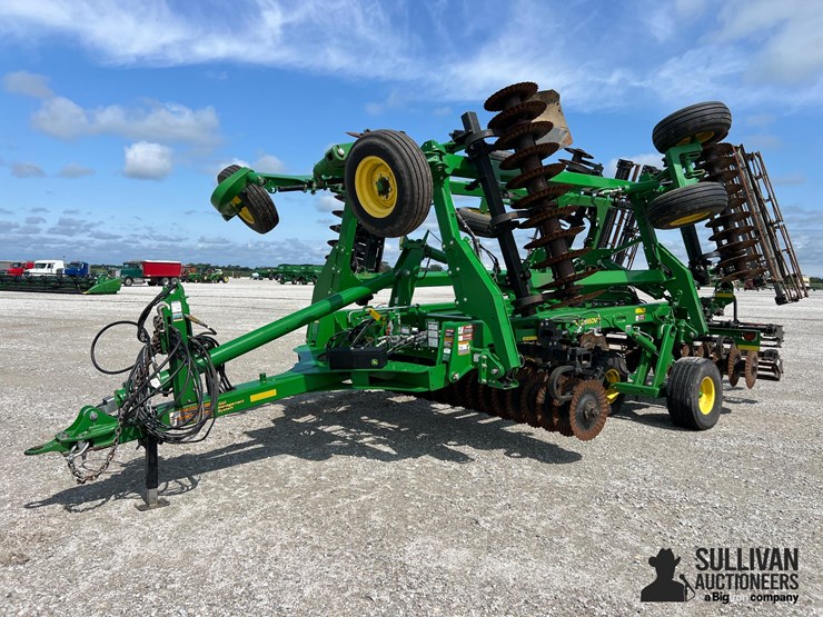 2021-john-deere-2660vt-image-1