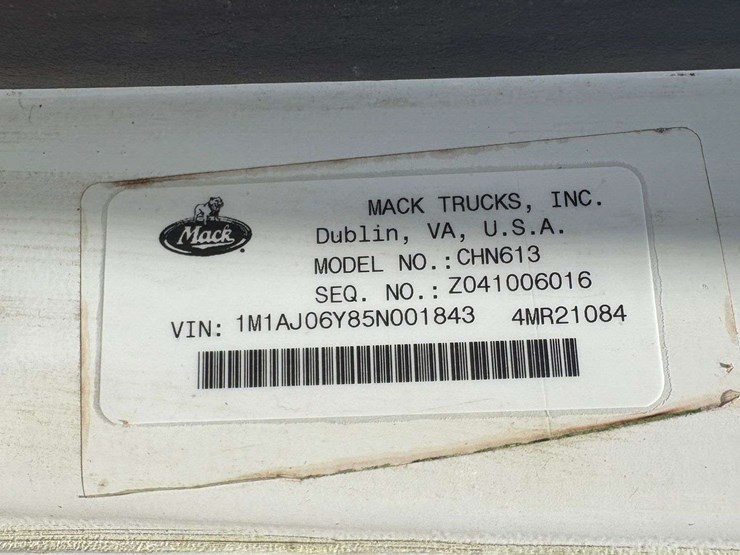 2005-mack-chn613-image-36