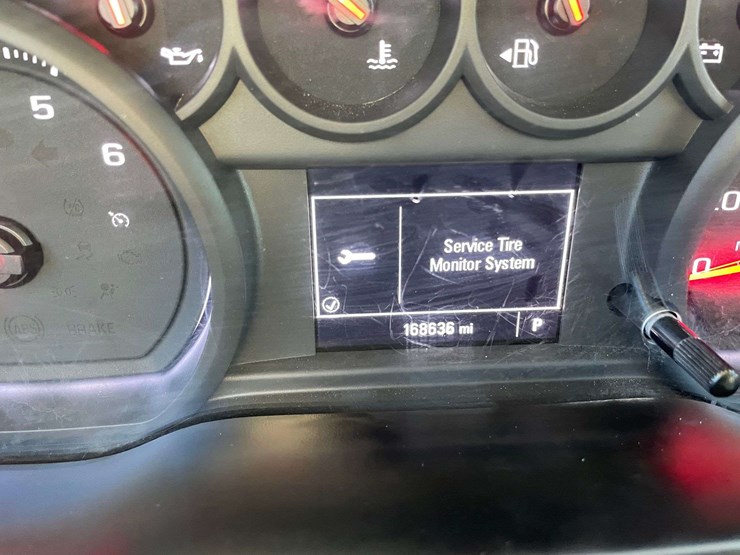 2021-chevrolet-silverado-3500-image-28