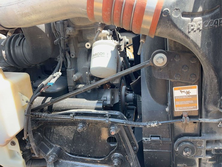 2022-kenworth-t680-image-40