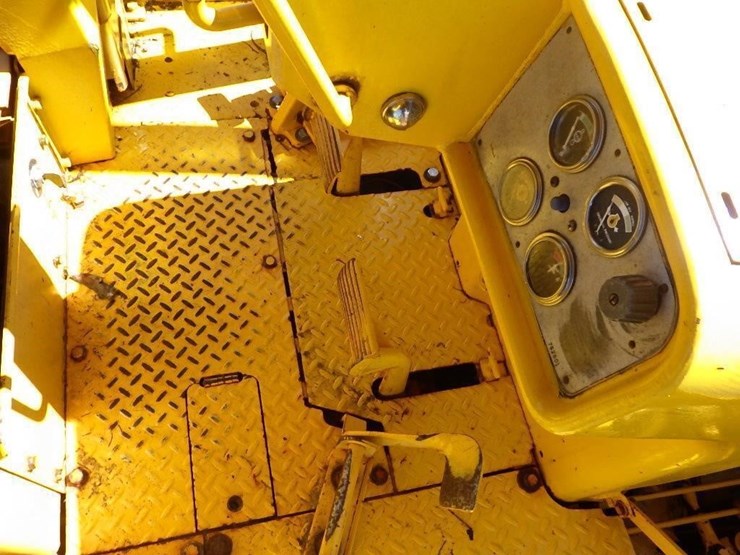 caterpillar-d6-image-36