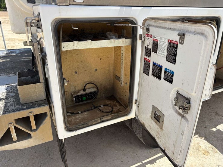 2012-altec-at200a-image-23