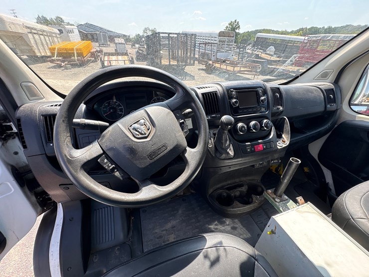 2015-ram-promaster-1500-image-6