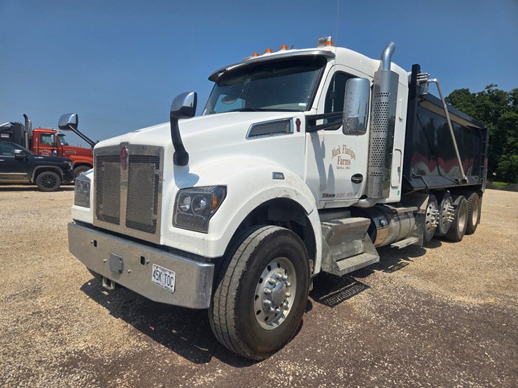 2019-kenworth-t880-image-2