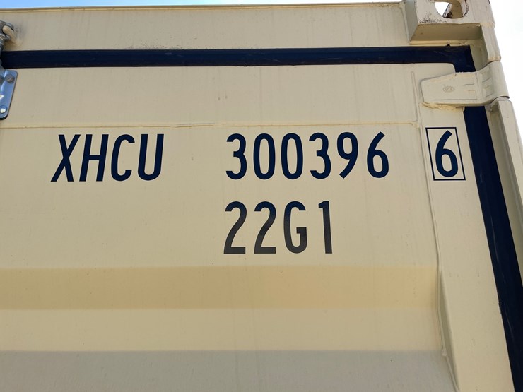 #405-•-20'-shipping-container-image-33
