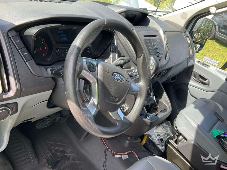 2019-ford-transit-image-9