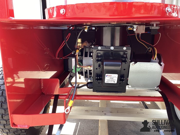 2026-magnum-4000-series-hot-water-pressure-washer-image-15
