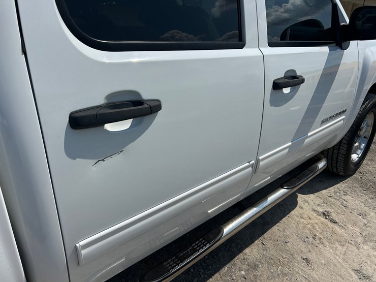 2011-chevrolet-1500-image-6