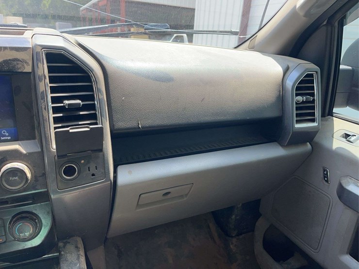 2016-ford-f150-image-22