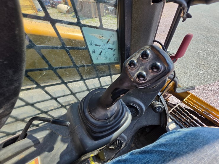 2016-caterpillar-289d-image-28