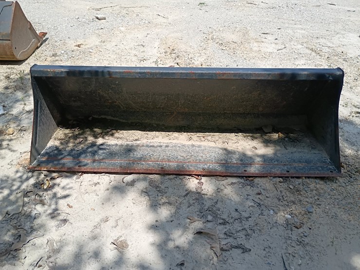 #24635-•-72"-smooth-bucket-skid-steer-attachment-image-1