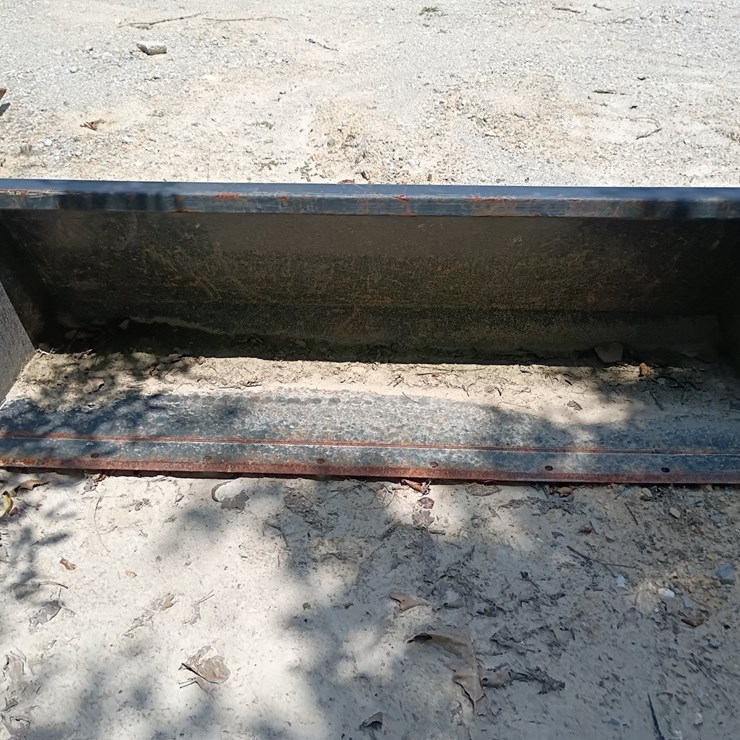 #24635 • 72" Smooth Bucket Skid Steer Attachment