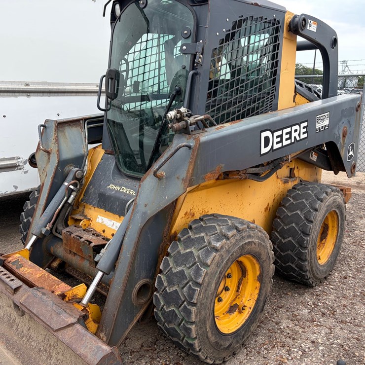 DEERE 320D