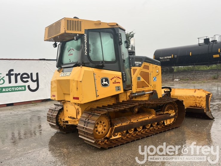2016-deere-550k-image-6