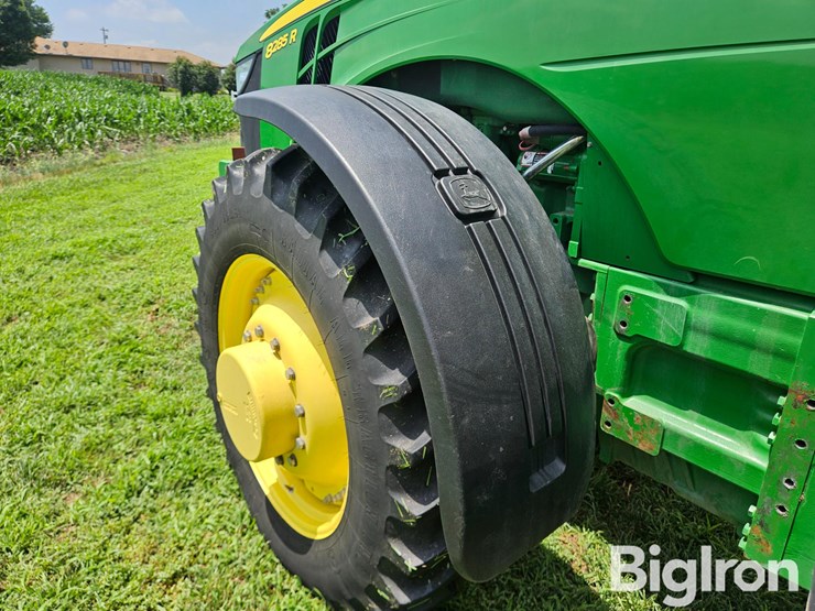 2011-john-deere-8285r-image-18
