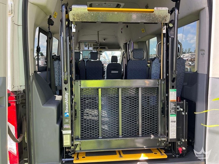 2019-ford-transit-image-14