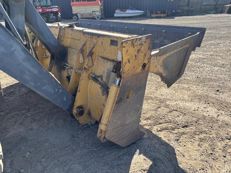 2007-deere-410j-image-12