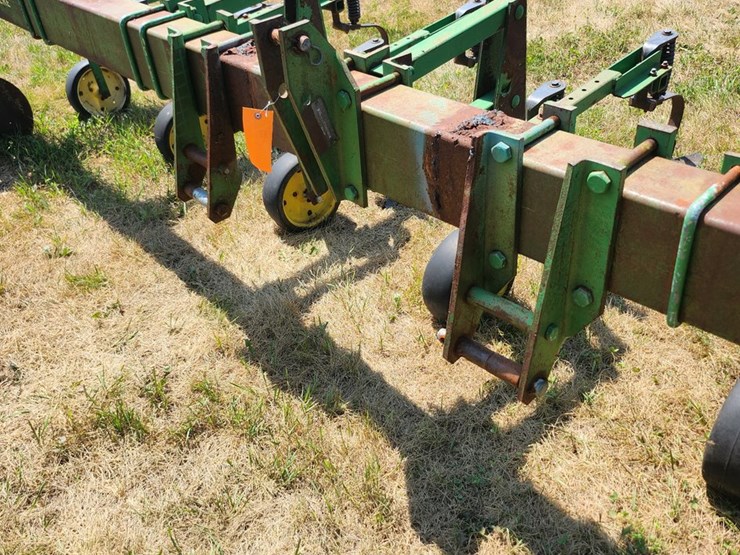 john-deere-825-image-8