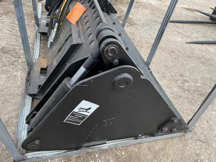 #9788-•-pabreak-72"-skid-steer-4-in-1-bucket-attachment-image-2