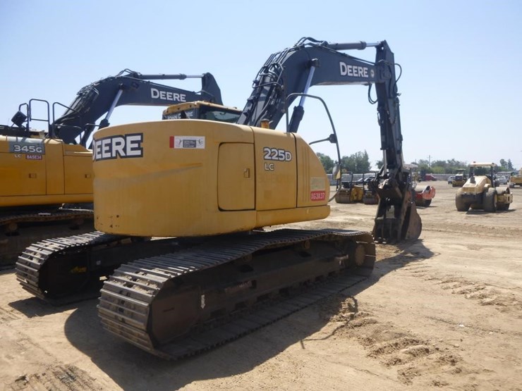 2011-deere-225d-lc-image-4