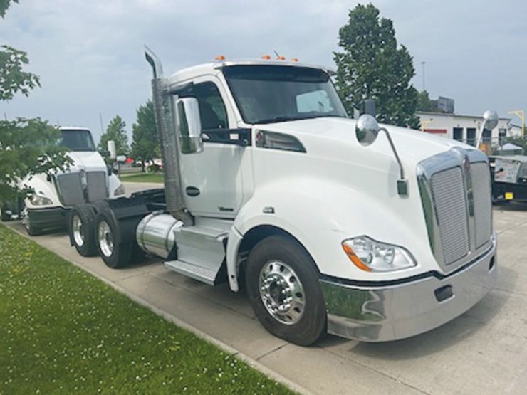 2016-kenworth-t680-image-1
