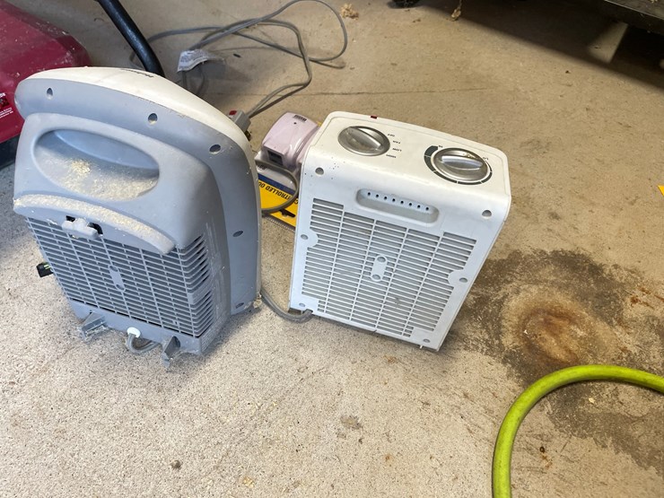 #10128-•-(2)-holmes-electric-heaters-image-3