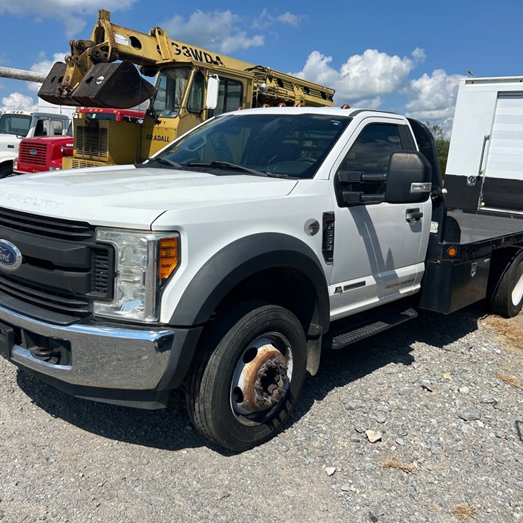 2017 FORD F550