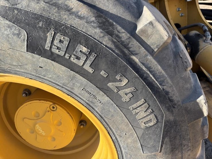 2020-john-deere-2020-image-35
