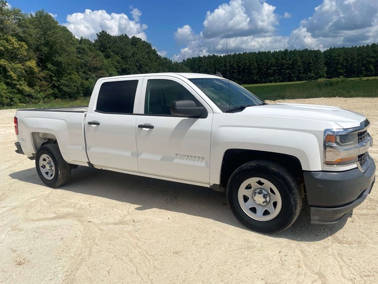 2018-chevrolet-silverado-1500-image-4
