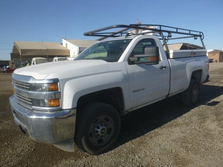 2018-chevrolet-2500-image-1