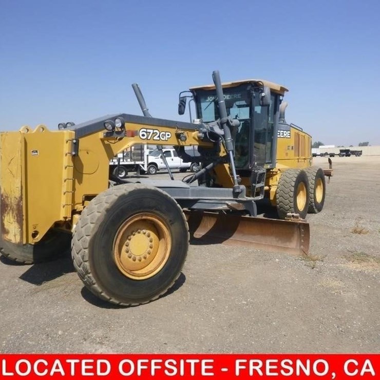 2012 DEERE 672GP