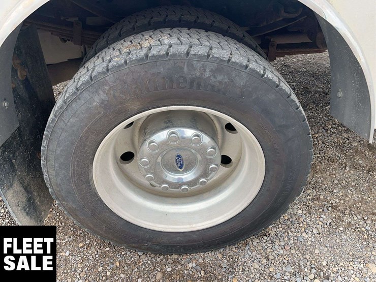 2015-ford-f550-image-12