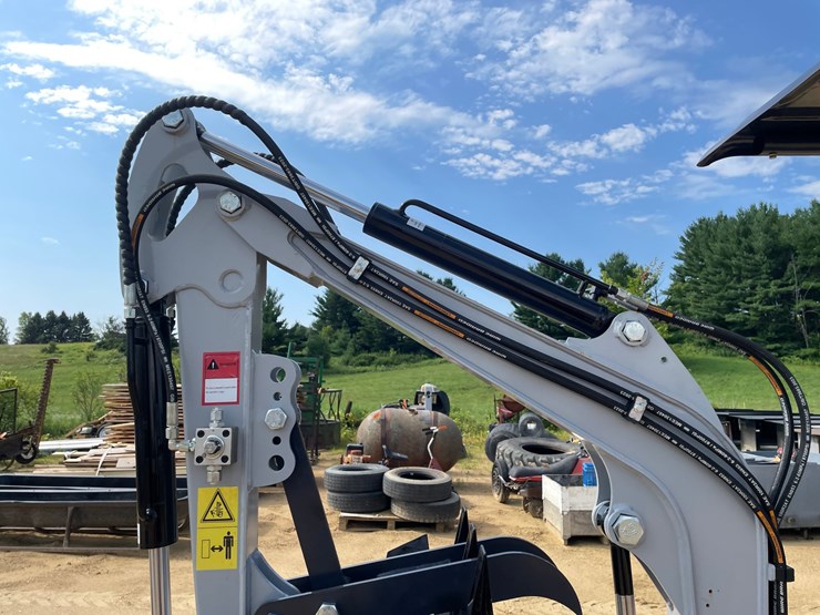 #420-•-ats-power-me18-mini-excavator-image-15