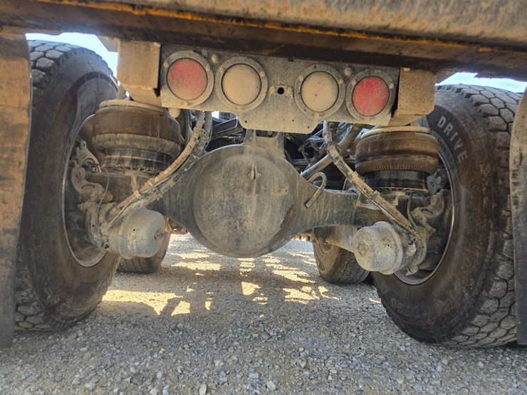 2019-kenworth-t880-image-106