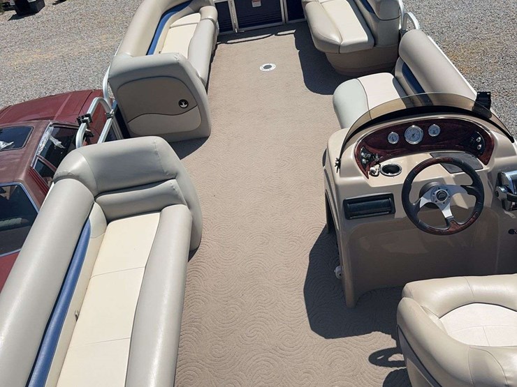 2012-suntracker-24'-dlx-pontoon-boat-(party-barge)-image-29