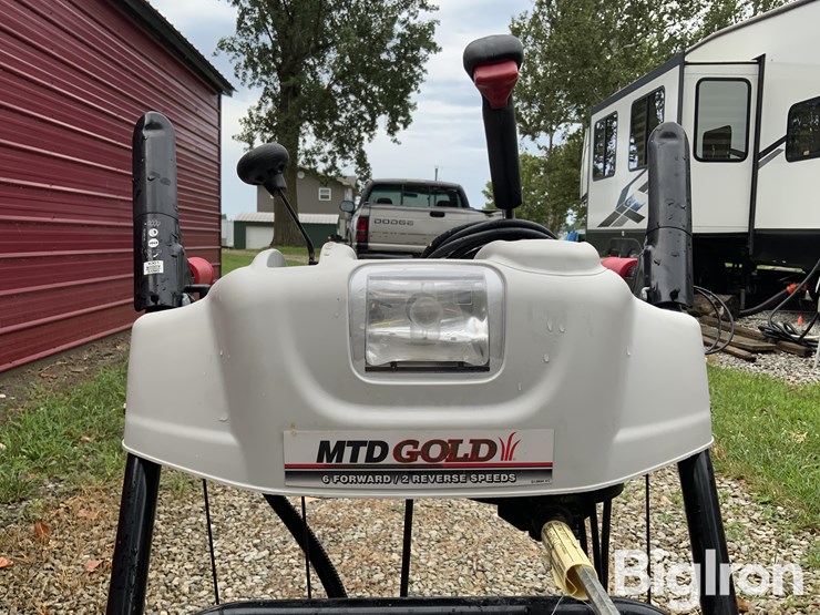 mtd-gold-28”-2-stage-snow-blower-image-15